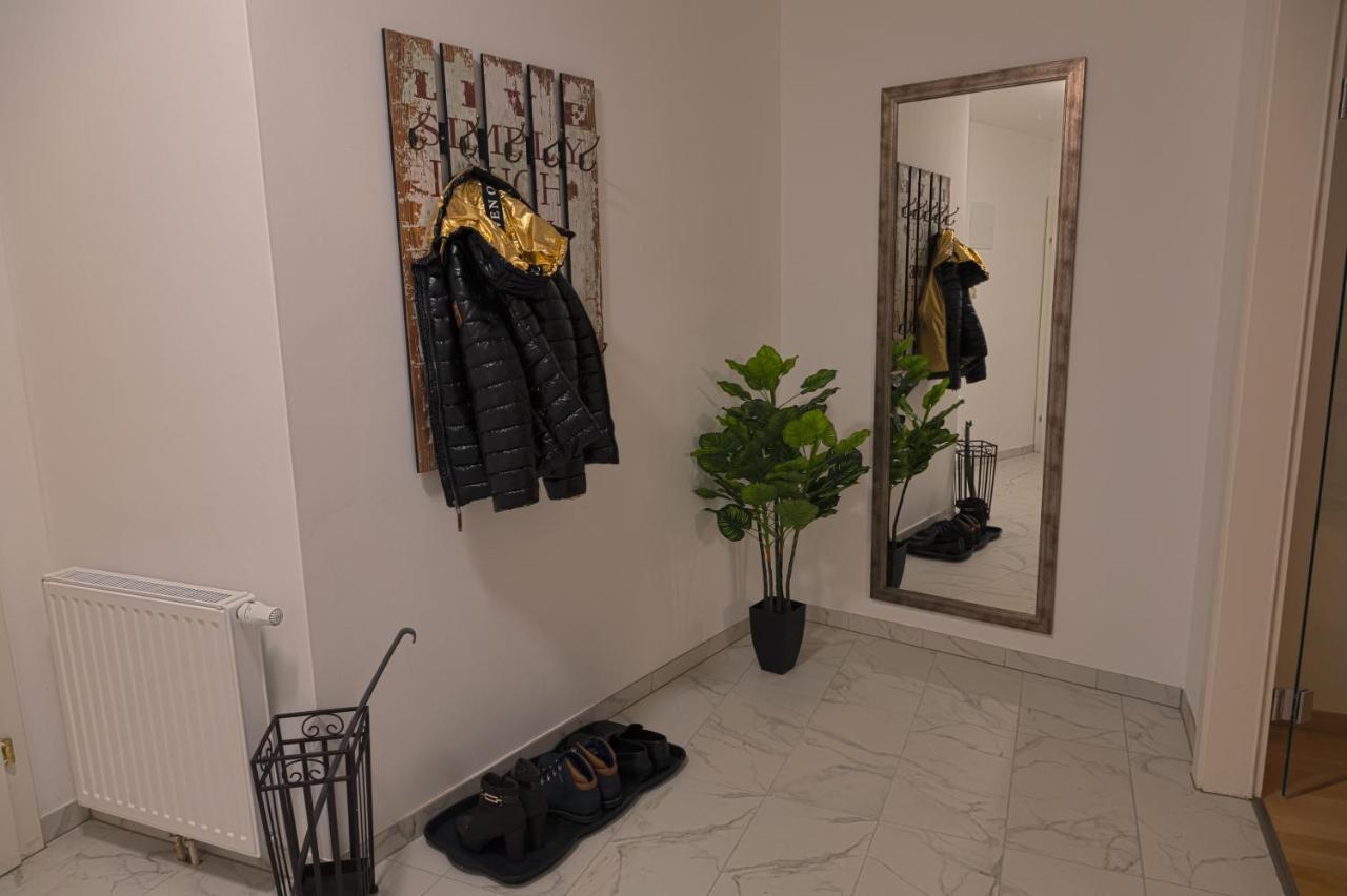 Gesamte Unterkunft über den Dächern Wiens Exterior foto